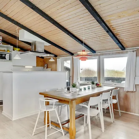 Friedel - 150m From The Sea By Interhome
